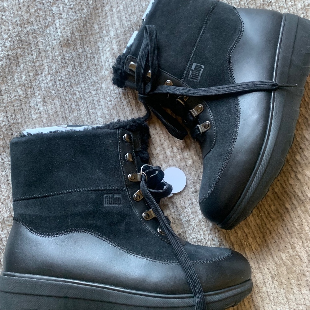 Fitflop Mukluk New in Box Black Boots 8.5